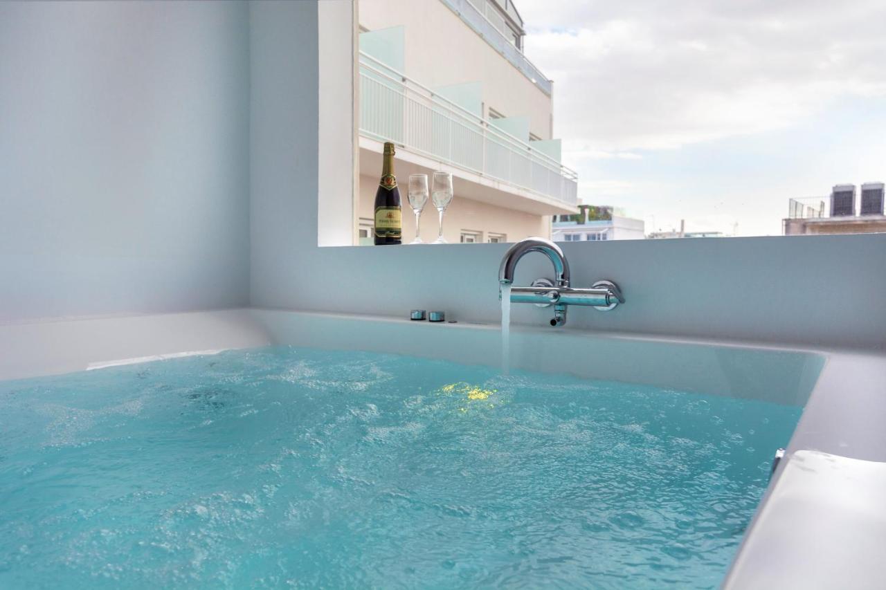 Dema Luxury Suites - Perikleous E8 アテネ エクステリア 写真