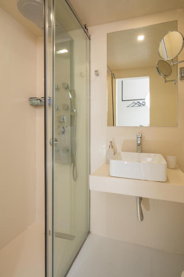 Dema Luxury Suites - Perikleous E8 アテネ エクステリア 写真